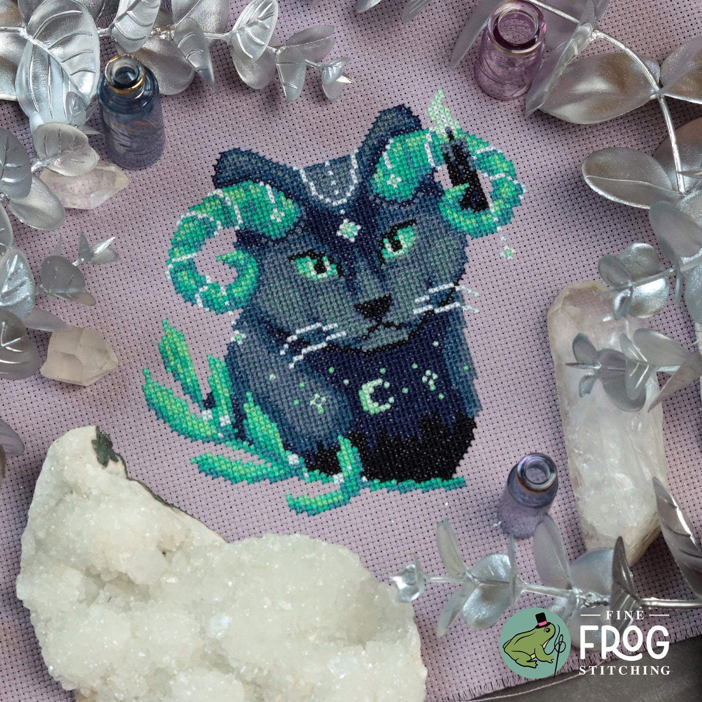 Night Guide Cat - Fine Frog Stitching